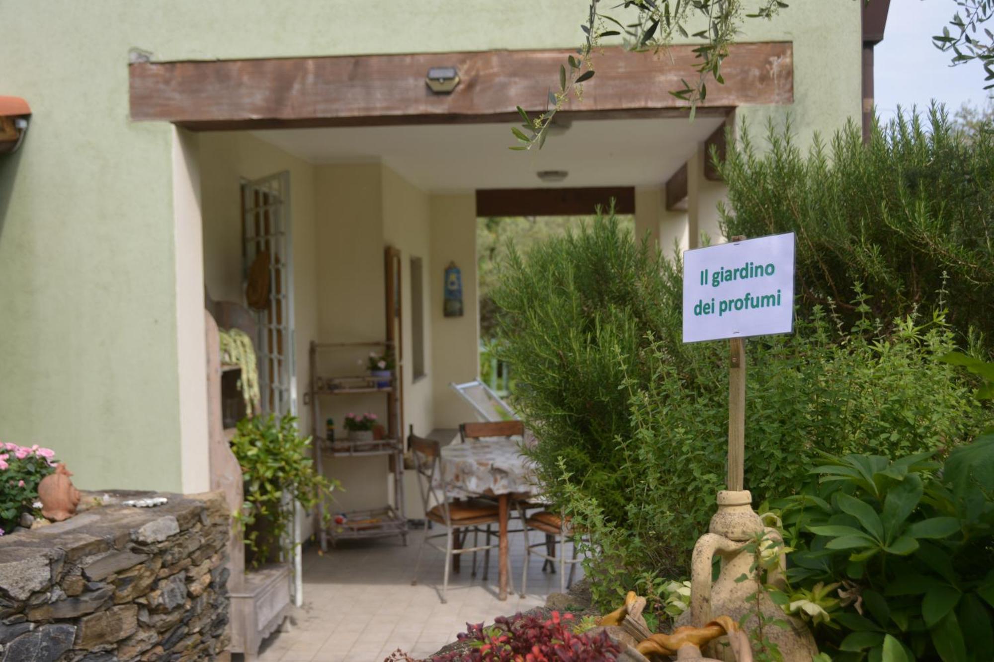 Terre Di Garlenda Casa de hóspedes Exterior foto